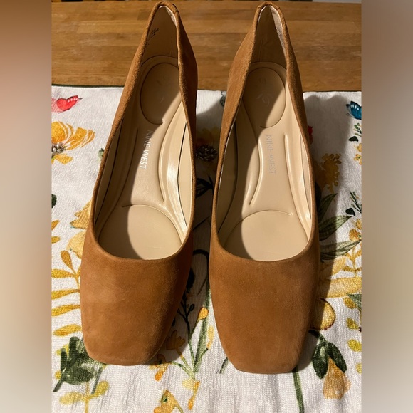 Nine West Shoes - Nine West size 9M yellow pumps. Worn twice. Super comfortable